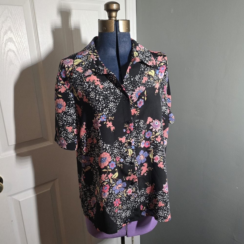 Floral Black Button-Up Blazer